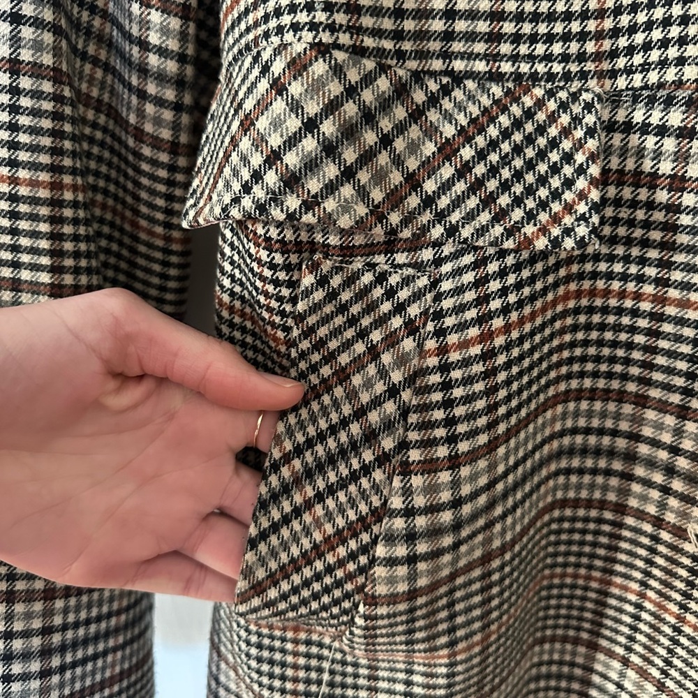 Gorgeous H&M Houndstooth Coat - Picture 4 of 9